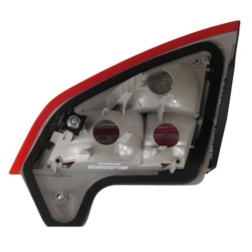 Ford Mondeo Inner Taillamp 1486771, 1462665, 1457918, 7S7113A603ND, 7S7113A603NE, 7S7113A603NF, OMS Auto Parts